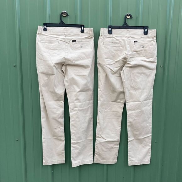 Men's Flat Front Chino with Motion Flex Waistband Khaki Pants 2-Pack Size 32X32 - Picture 3 of 9
